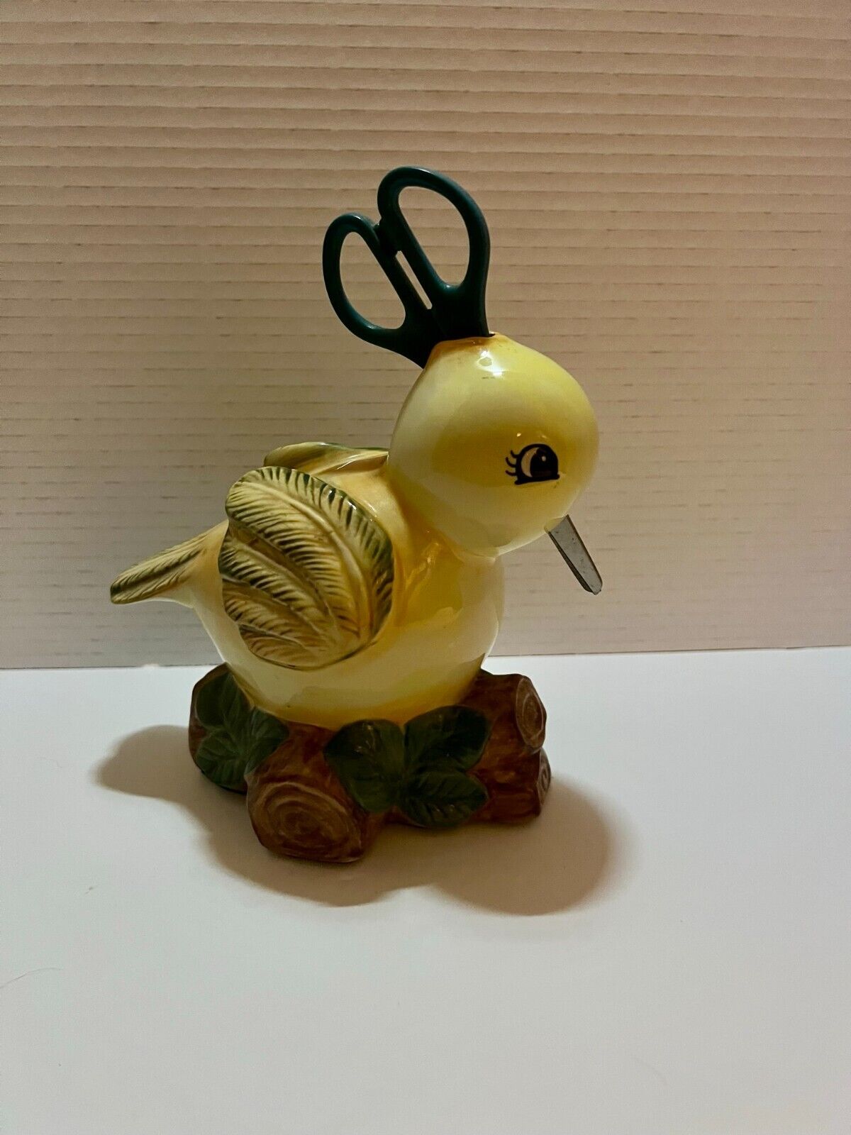 Vintage Cute Ceramic Bird On Log String Scissor Sewing Holder - Kitschy